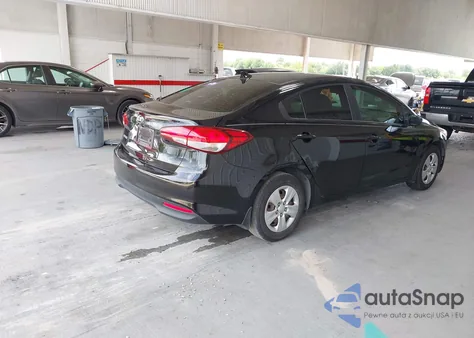 2018 Kia Forte Lx из США, поврежденный, VIN 3KPFK4A70JE284908